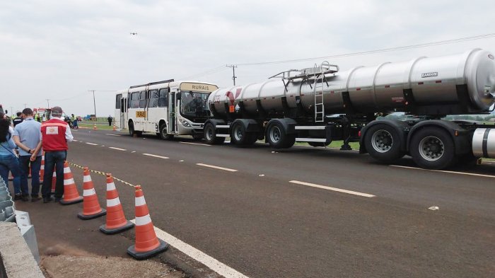 Prefeitura_participa_de_simulado_de_acidente_com_produto_perigoso_em_rodovia_03.jpg
