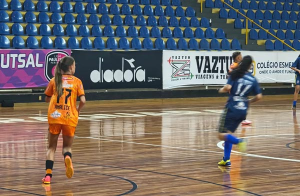 Futsal feminino mantém 100% na Liga Paulista