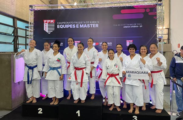 Karatê conquista 14 medalhas em Pirassununga